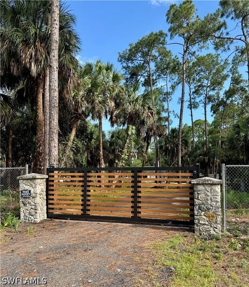 130 Jung Blvd W, Naples, FL, 34120-2367 | Card Image