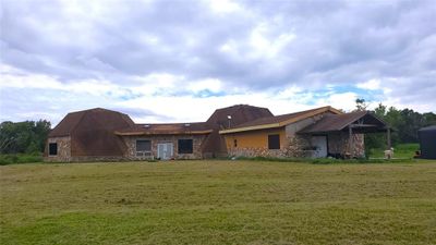 10335 County Road 200, House other with 2 bedrooms, 2 bathrooms and null parking in Alvin TX | Image 1