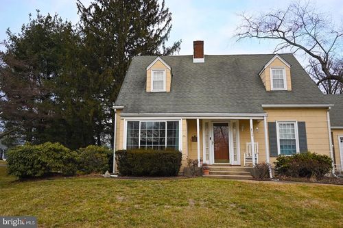 525 Cleardale Ave, Ewing, NJ, 08618-2529 | Card Image