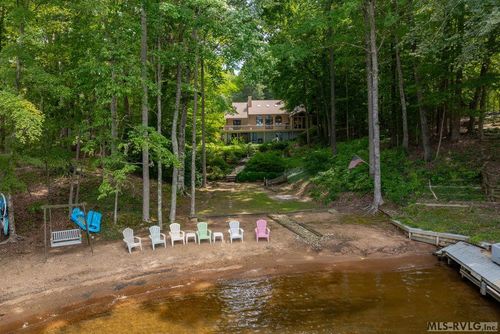 320 River Forest Dr, Littleton, NC, 27850-8284 | Card Image