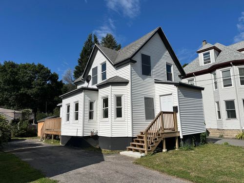 566 Washington Ave, Portland, ME, 04103-5121 | Card Image