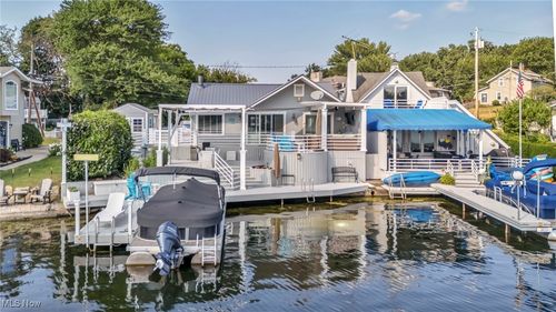 552 Saunders Ave, Coventry Township, OH, 44319-2271 | Card Image