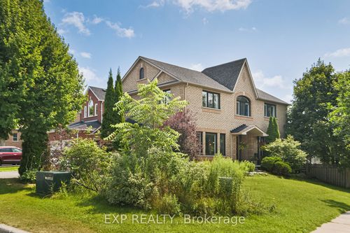 29 Batson Dr, Aurora, ON, L4G7G8 | Card Image