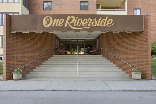 104-105 3rd St N, Moorhead, MN, 56560-1938 | Card Image
