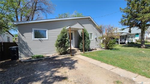 215 Mergens Street, Weyburn, SK, S4H1R4 | Card Image