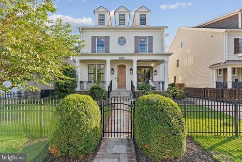 2600 12th St N, ARLINGTON, VA, 22201-2818 | Card Image