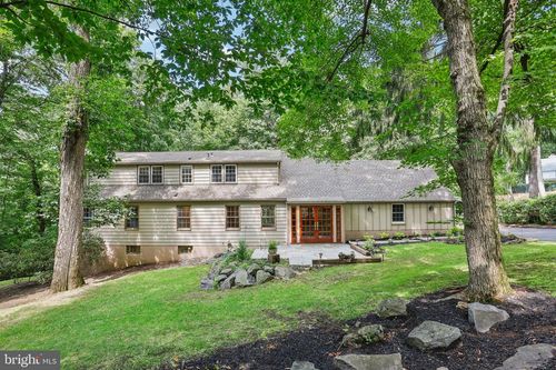 17 Weirwood Rd, RADNOR, PA, 19087-3717 | Card Image