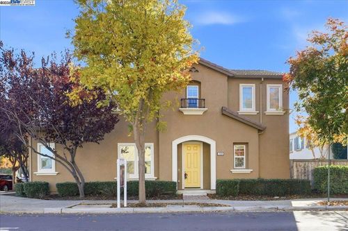 1504 Middle Ln, Hayward, CA, 94545-2560 | Card Image