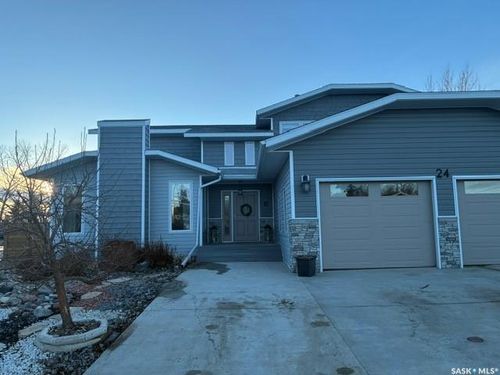24 Hahn Cres, Kindersley, SK, S0L1S1 | Card Image