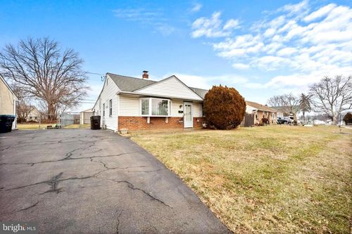 2836 Windsor Dr, BENSALEM, PA, 19020-1327 | Card Image