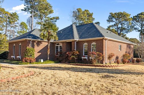 303 Seascape Dr, Sneads Ferry, NC, 28460-9586 | Card Image