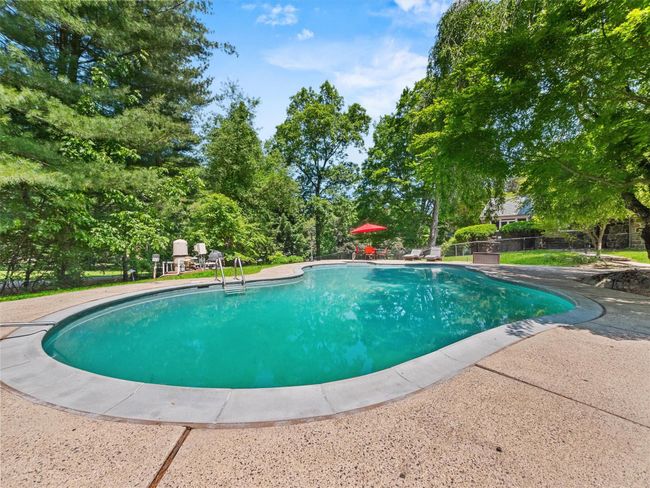 1 Finnegan Ln, House other with 4 bedrooms, 4 bathrooms and null parking in Suffern NY | Image 32