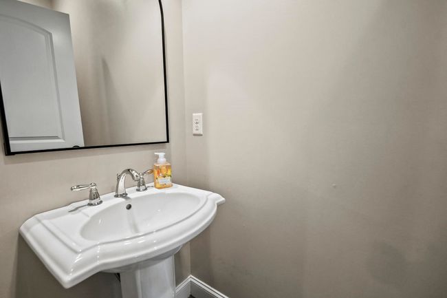 159 Windswept Rd, House other with 4 bedrooms, 3 bathrooms and null parking in Manchester NH | Image 15