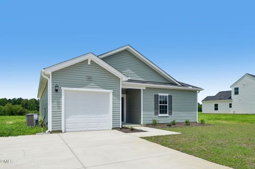 209 Hallwood Drive, Pikeville, NC, 27863 | Card Image