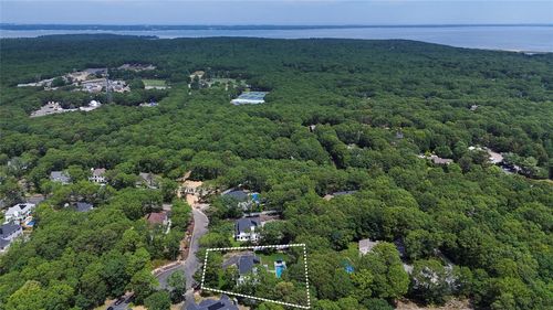 29 Gateway Ct, Hampton Bays, NY, 11946-2039 | Card Image