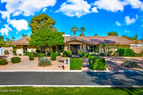 260 E Estero Ln, Litchfield Park, AZ, 85340-4233 | Card Image