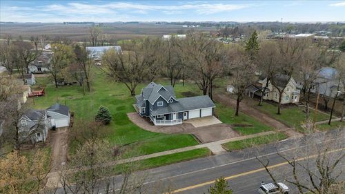 520 W 1st St S, Cottonwood, MN, 56229-2232 | Card Image