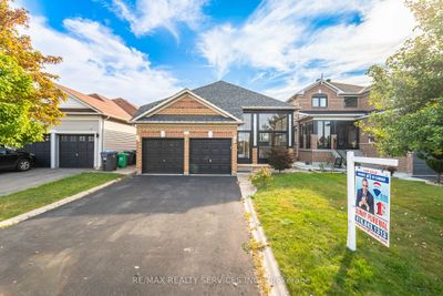 54 Fletchers Creek Blvd, House other with 3 bedrooms, 4 bathrooms and 6 parking in Brampton ON | Image 2