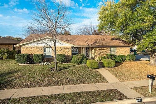 6481 Whitehurst Dr, Watauga, TX, 76148-1432 | Card Image