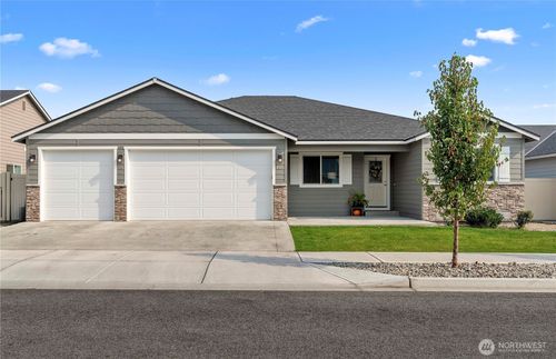 183 Emma Drive, Wenatchee, WA, 98801 | Card Image
