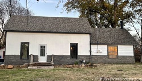 1501 E Cherokee St, Wagoner, OK, 74467-4730 | Card Image