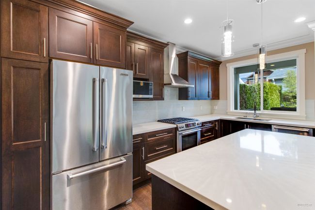 1819 St. Andrews Avenue, Home with 5 bedrooms, 3 bathrooms and 2 parking in North Vancouver BC | Image 5
