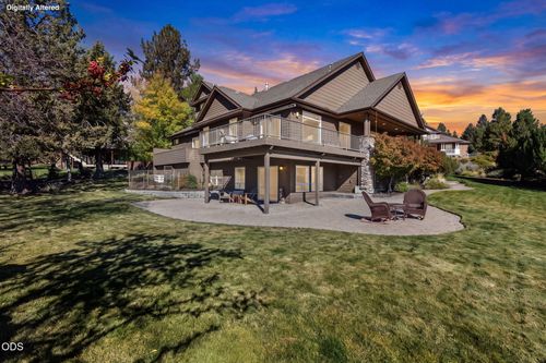 1154 Nw Redfield Cir, Bend, OR, 97703-5444 | Card Image