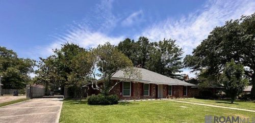 5840 Parkforest Dr, Baton Rouge, LA, 70816-6107 | Card Image