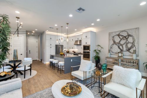 1910 W Desert Hollow Dr, Phoenix, AZ, 85085-8670 | Card Image