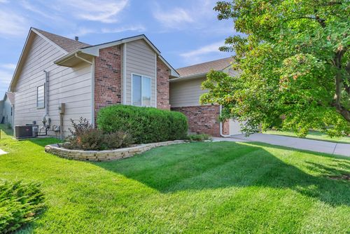 110 N Castle Rock St, Wichita, KS, 67230-1752 | Card Image