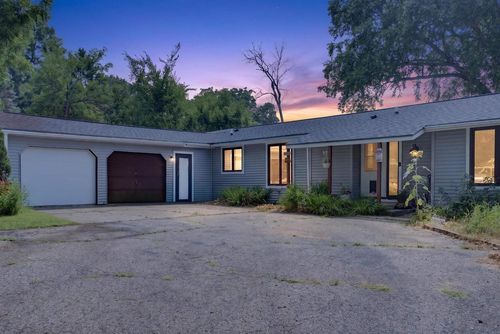 N6637 Meadowview Dr, PARDEEVILLE, WI, 53954-9585 | Card Image
