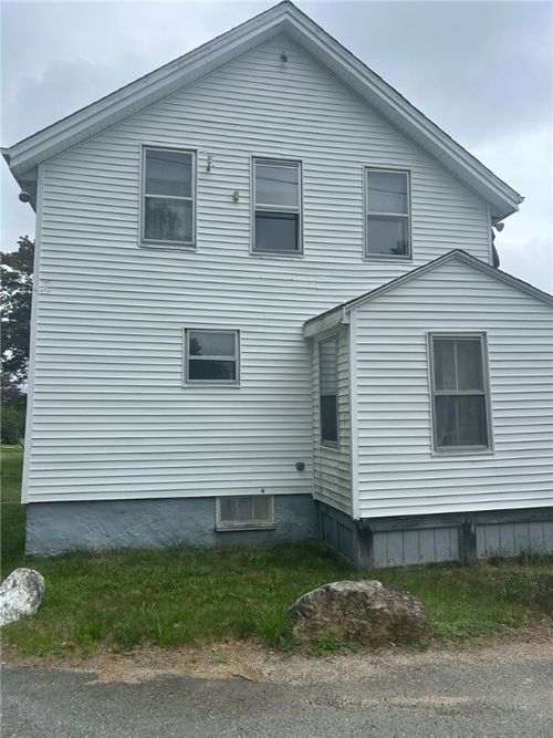 2 Birch St, Tiverton, RI, 02878-1414 | Card Image