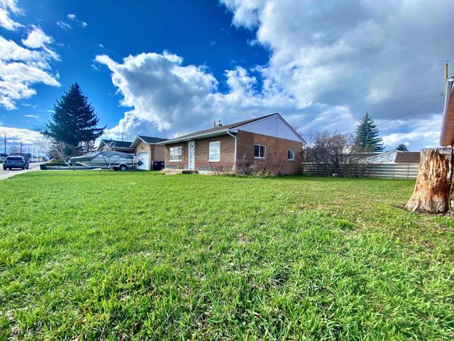 427 26 Street, Home with 2 bedrooms, 1 bathrooms and null parking in Fort Macleod AB | Image 1