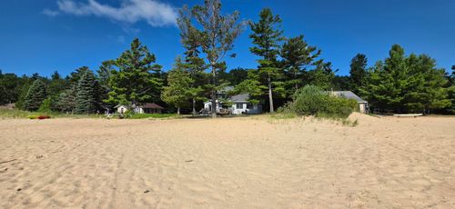 4437 E Bay St, East Tawas, MI, 48730 | Card Image