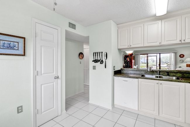 APT-1 - 9628 Riverside Dr, House attached with 2 bedrooms, 2 bathrooms and null parking in Sebastian FL | Image 13