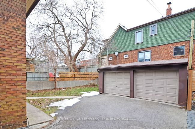 UPPER - 4 Columbine Ave, House other with 4 bedrooms, 2 bathrooms and null parking in Toronto ON | Image 34