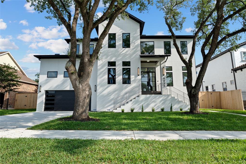 Glenmeadow Dr, Houston, TX 77096