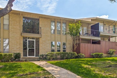 b-5832 Sandhurst Ln, Dallas, TX, 75206-4915 | Card Image