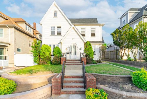 172 Main Street, South River, NJ, 08882 | Card Image