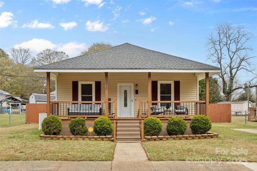 2420 Jackson St, Belmont, NC, 28012-5101 | Card Image