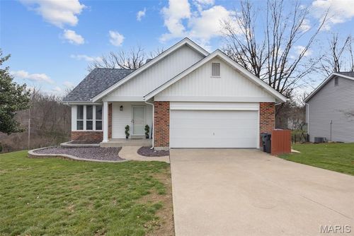 302 Birmingham Dr, O Fallon, MO, 63366-7412 | Card Image