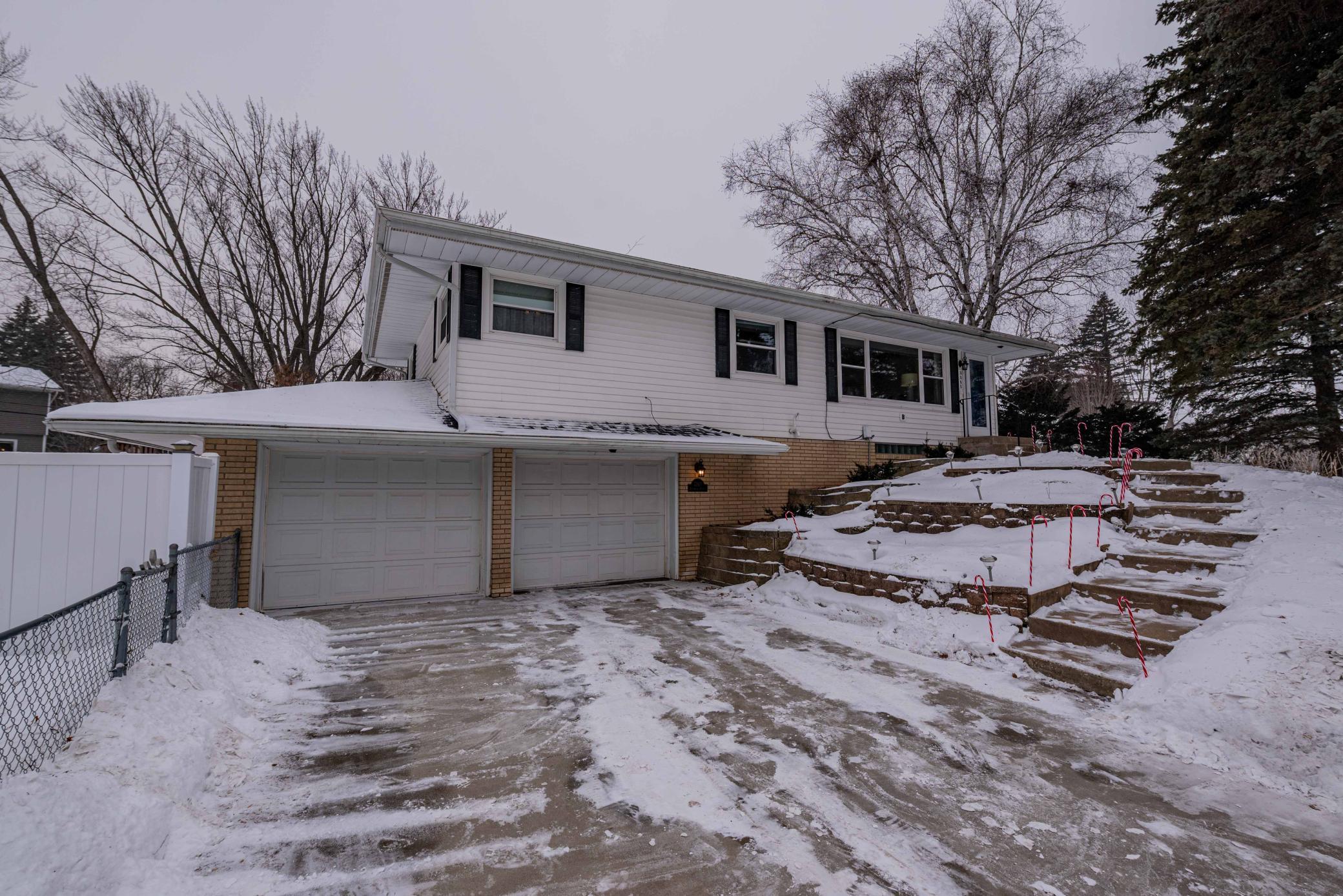 3393 Richmond Ave, Sold in Shoreview - eXp Realty
