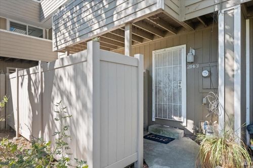  W Steele Lane, Santa Rosa, CA, 95403 | Card Image