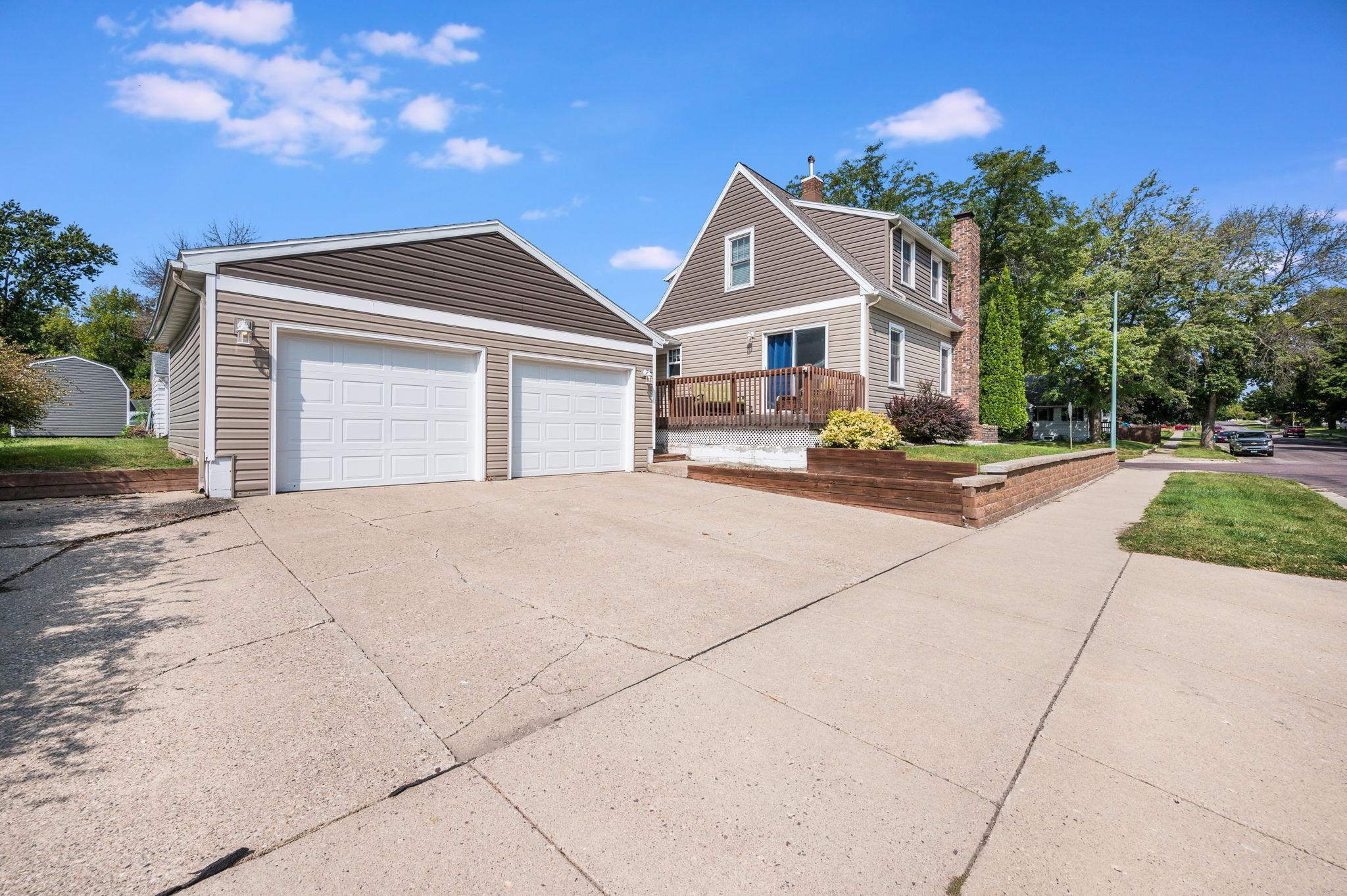 Webster St, Fairmont, MN 56031