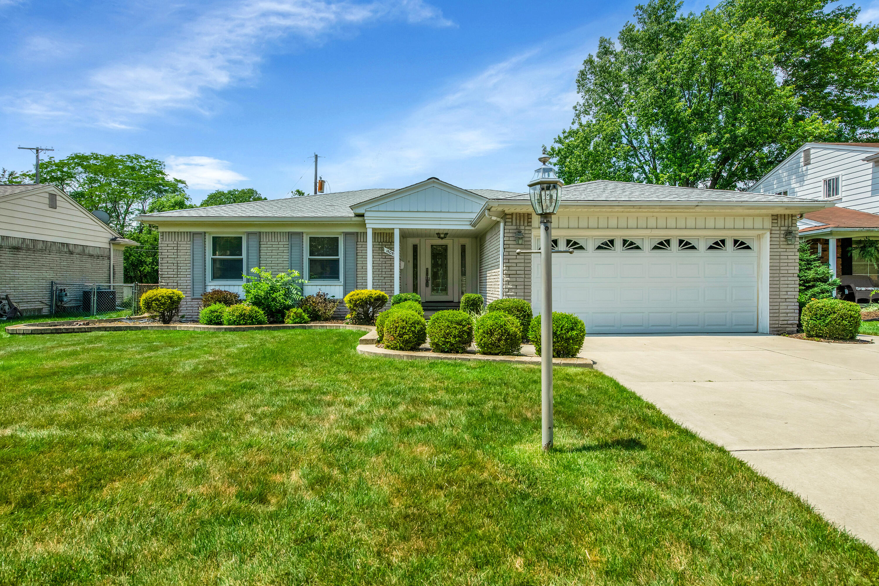 Inbrook Dr, Plymouth, MI 48170