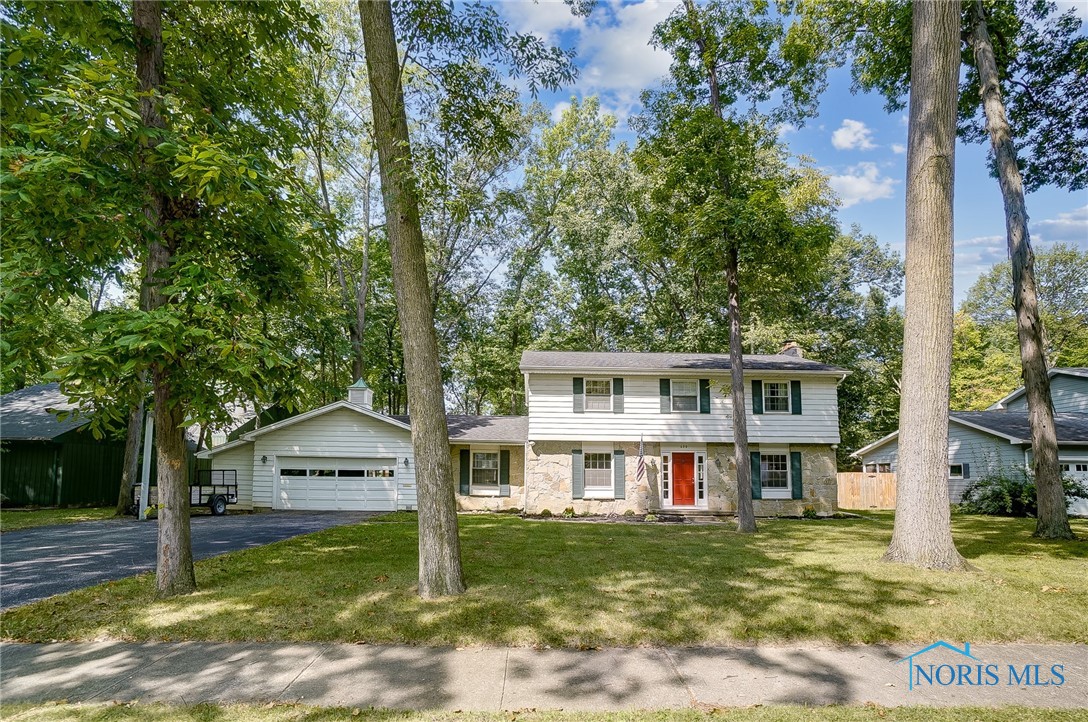 Sutton Pl, Findlay, OH 45840