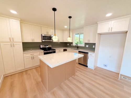 1114 W 4650 S, Riverdale, UT, 84405-3638 | Card Image