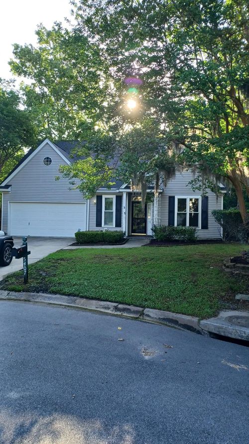 5407 Crosland Ct E, North Charleston, SC, 29420-8243 | Card Image