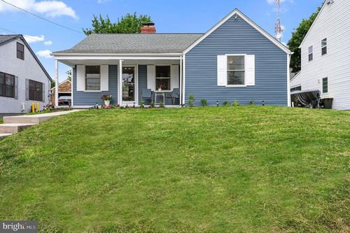 211 Abbeyview Ave, Willow Grove, PA, 19090-3312 | Card Image