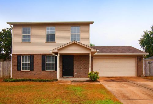 2209 Lakeshore Dr, Bryant, AR, 72022-8105 | Card Image